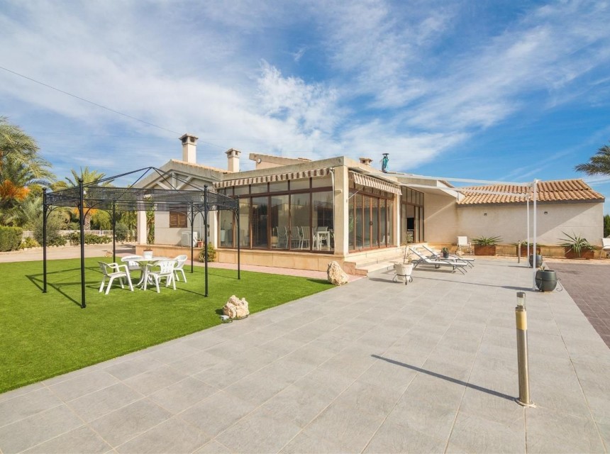 Brukt - Villa - Elche - Corte Ingles