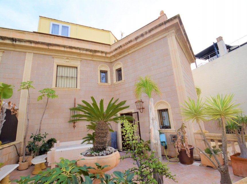 Brukt - Villa - Guardamar - Urb. El Moncayo
