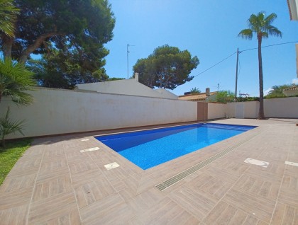 Brukt - Villa - Orihuela Costa - Cabo Roig