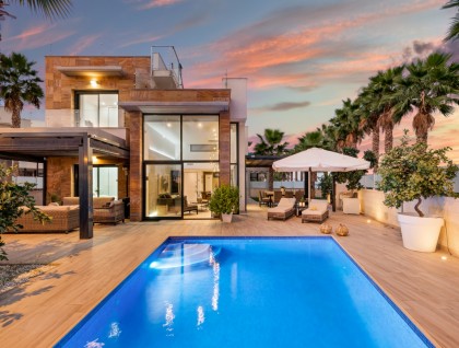 Brukt - Villa - Orihuela Costa - Cabo Roig