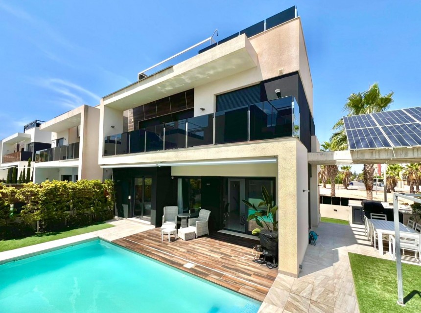 Brukt - Villa - Orihuela Costa - Cabo Roig