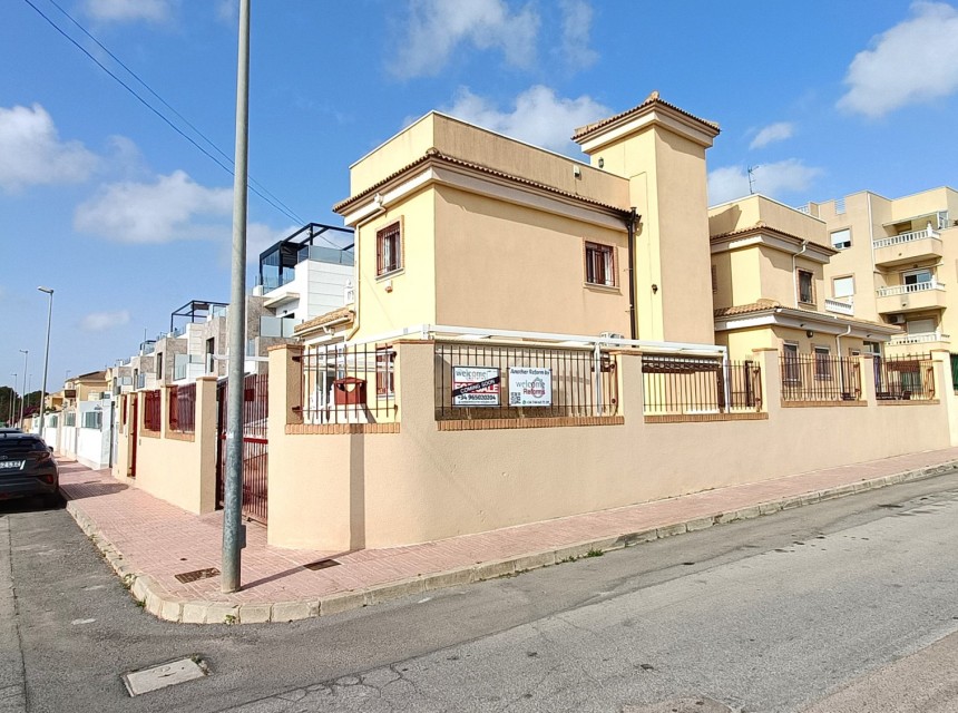 Brukt - Villa - Orihuela Costa - Castillo de Don Juan