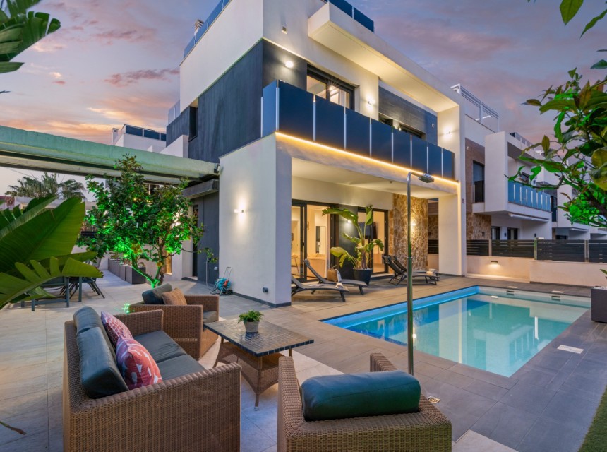 Brukt - Villa - Orihuela Costa - Lomas de Campoamor