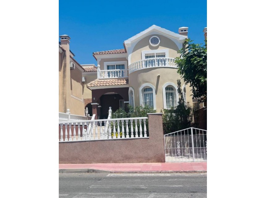 Brukt - Villa - Orihuela Costa - Villamartín
