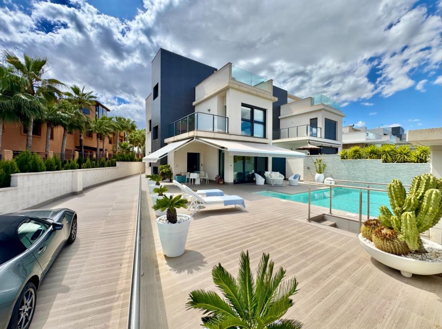 Brukt - Villa - San Miguel de Salinas - Bellavista