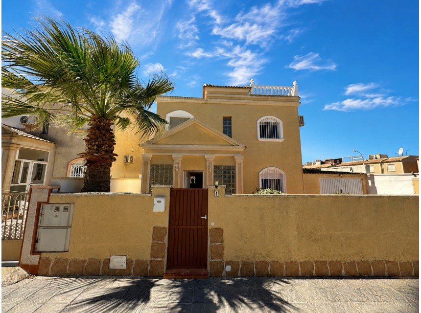 Brukt - Villa - Torrevieja - Aguas Nuevas