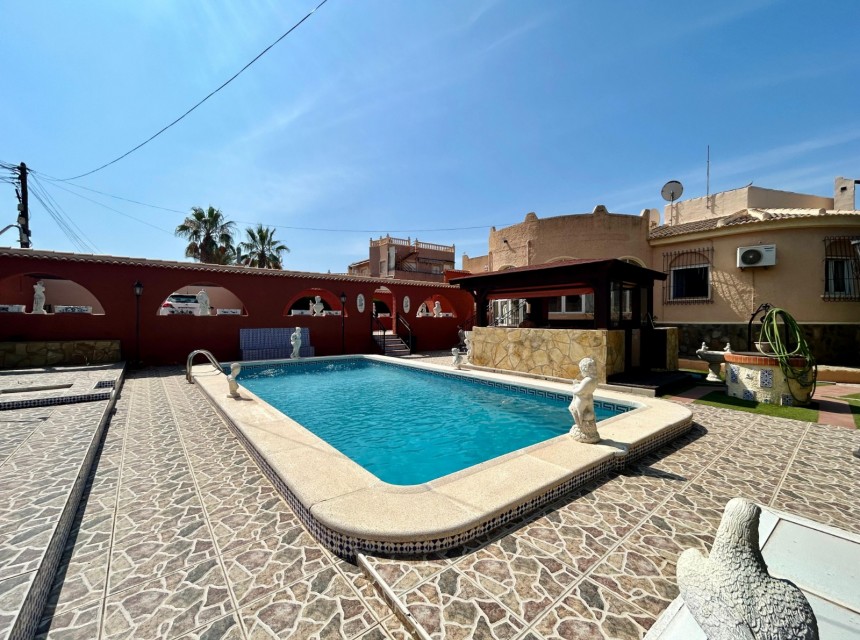 Brukt - Villa - Torrevieja - El Chaparral