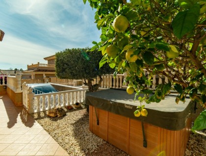 Brukt - Villa - Torrevieja - Los Altos