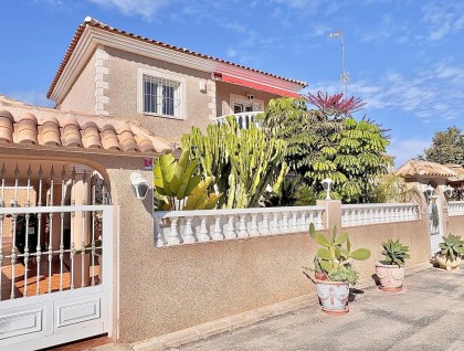 Brukt - Villa - Torrevieja - Los Balcones