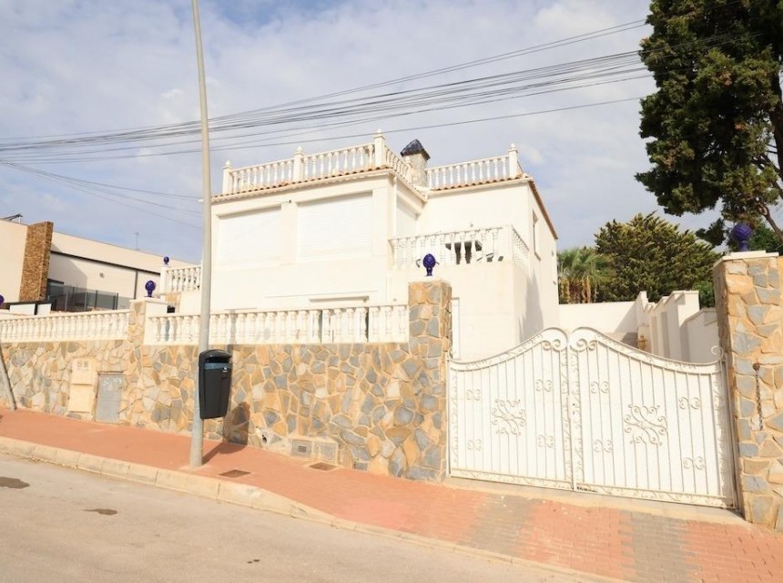 Brukt - Villa - Torrevieja - Los Balcones