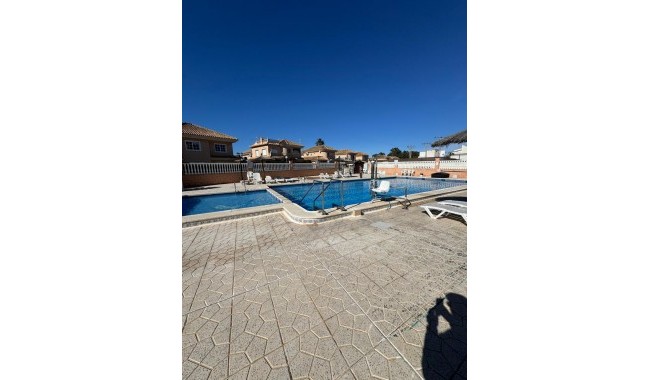 Bungalow - Sprzedaż - Torrevieja - ST-4735