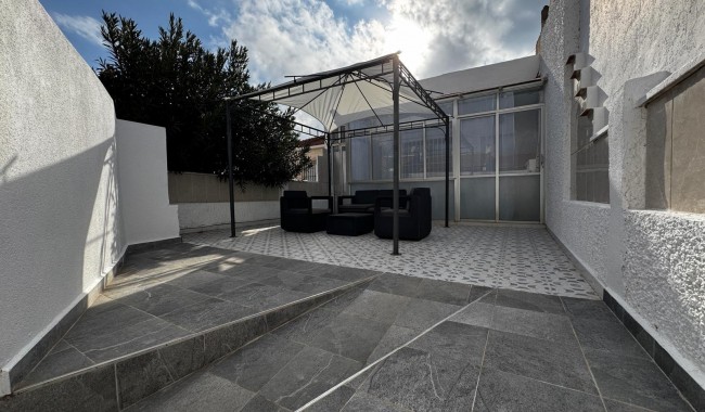 Bungalow - Sprzedaż - Torrevieja - 