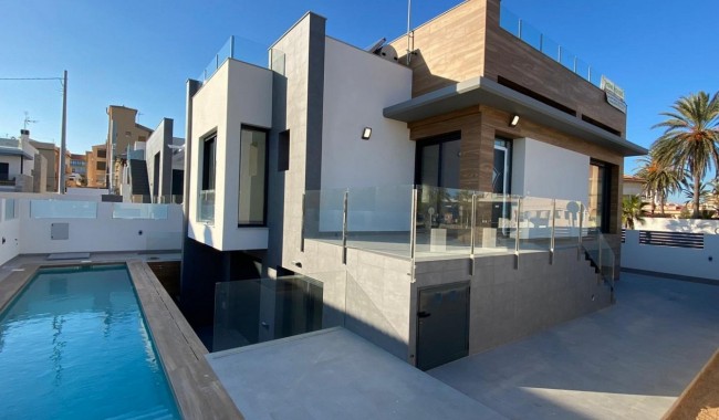 Chalet - Nueva construcción  - Torrevieja - La Mata