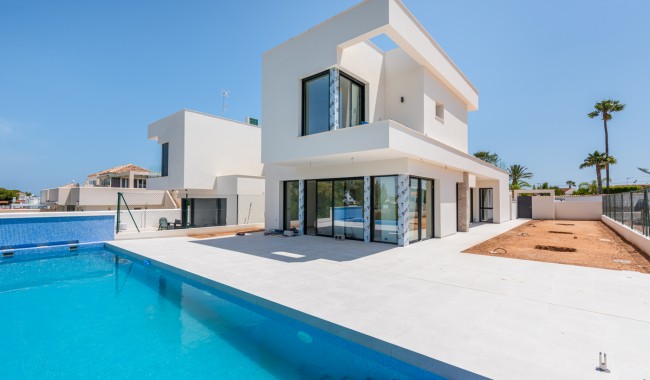 Chalet - Segunda mano - Cabo Roig - LE-5290