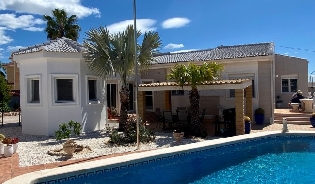 Chalet - Segunda mano - Ciudad Quesada/Rojales - CV-OK05