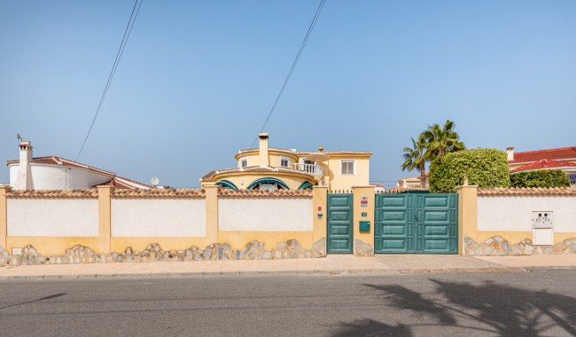 Chalet - Segunda mano - Ciudad Quesada/Rojales - LE-6173