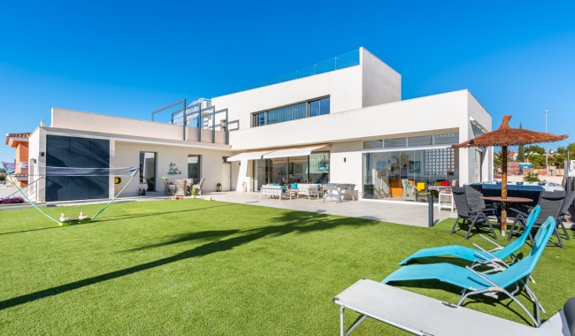 Chalet - Segunda mano - Ciudad Quesada/Rojales - LE-9472
