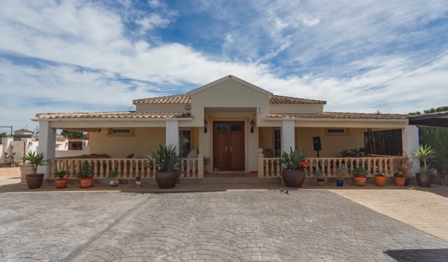 Chalet - Segunda mano - Heredades - Heredades