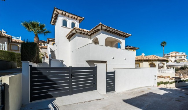 Chalet - Segunda mano - Orihuela Costa - CV-526