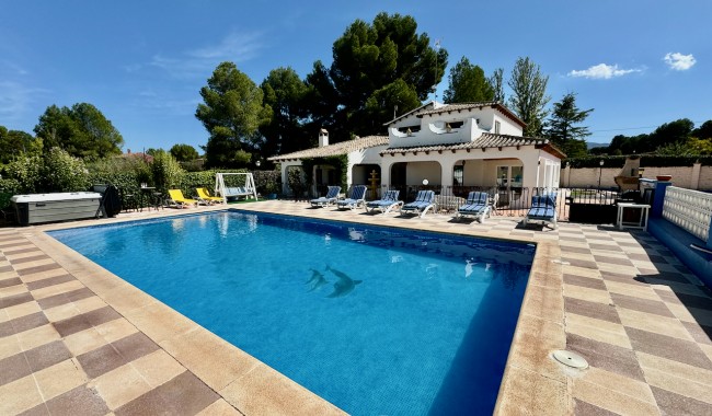 Finca - Begagnad - Castalla - MR-4656
