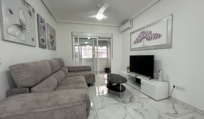 Lägenhet - Begagnad - Torrevieja - AH-9340