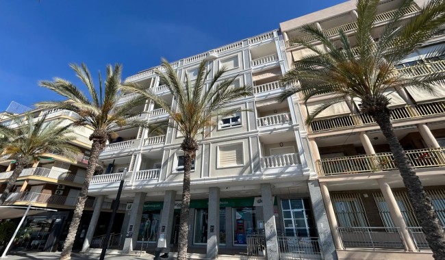 Lägenhet - Begagnad - Torrevieja - Centro