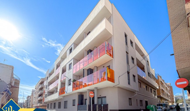 Lägenhet - Begagnad - Torrevieja - Paseo maritimo