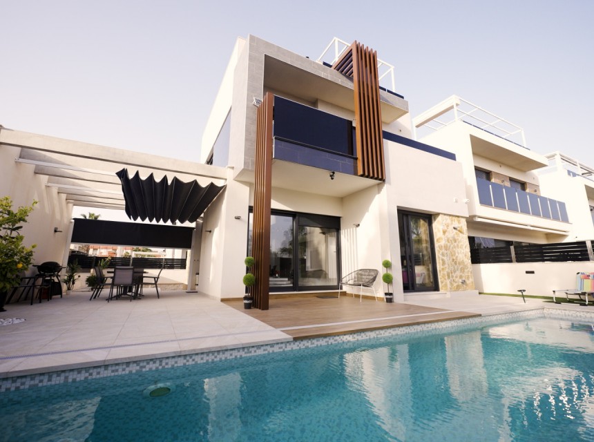 Nueva construcción  - Villa - Orihuela Costa - Dehesa de Campoamor
