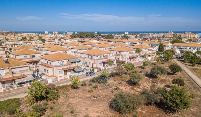 Quatro hus - Brukt - Cabo Roig - INM-4407