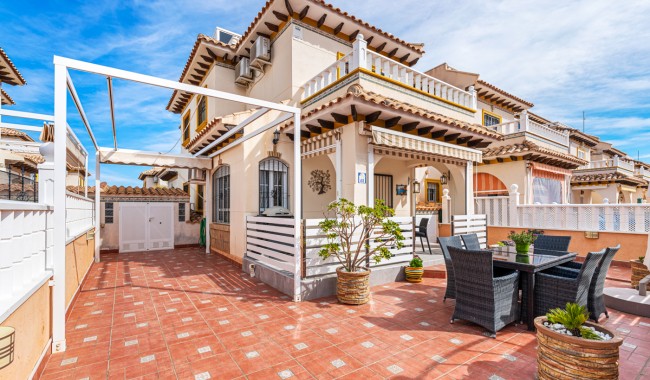 Quatro hus - Brukt - Orihuela Costa - LE-3407