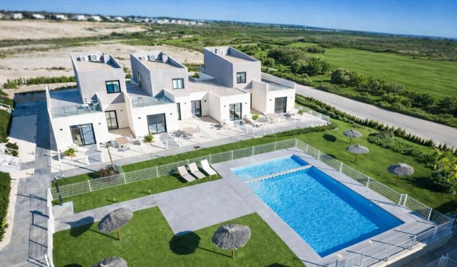 Radhus - Nybyggnation - Baños y Mendigo - Altaona Golf