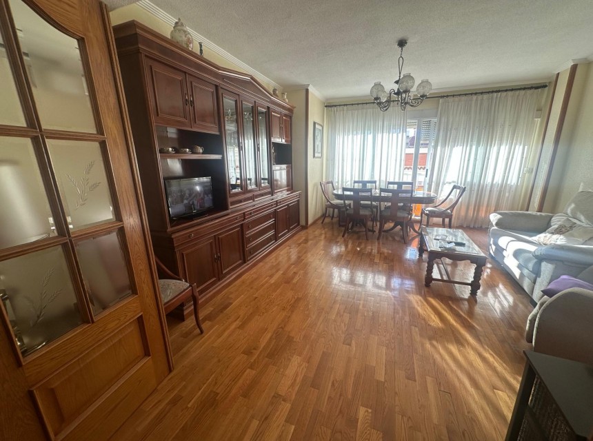 Resale - Apartment - Alicante