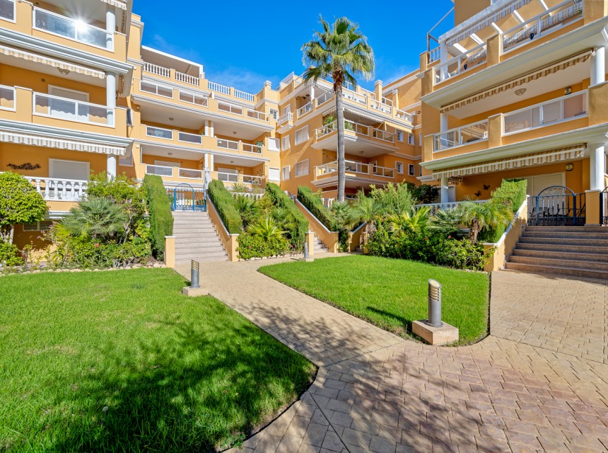 Resale - Apartment - Cabo Roig