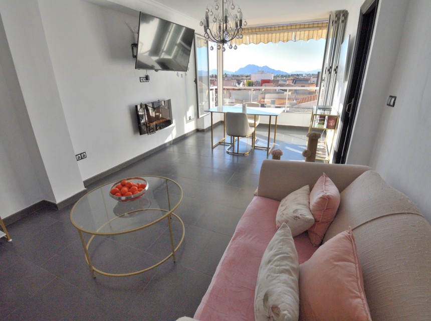 Resale - Apartment - Daya Nueva