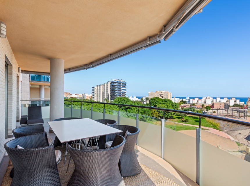 Resale - Apartment - El Campello - El Amerador