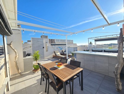 Resale - Apartment / Flat * - Orihuela Costa - Villamartín *