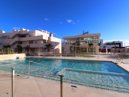 Resale - Apartment - Guardamar - El Raso
