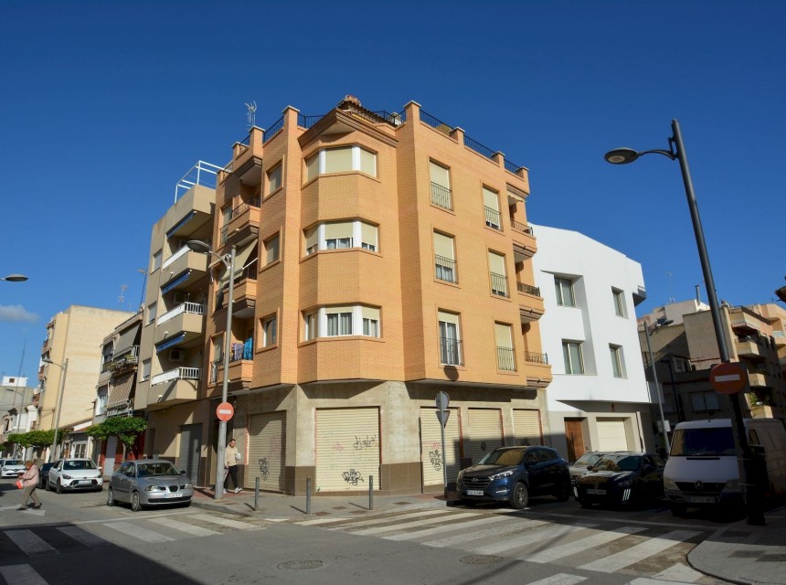Resale - Apartment - Guardamar