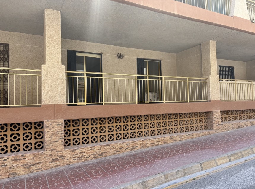 Resale - Apartment - Guardamar