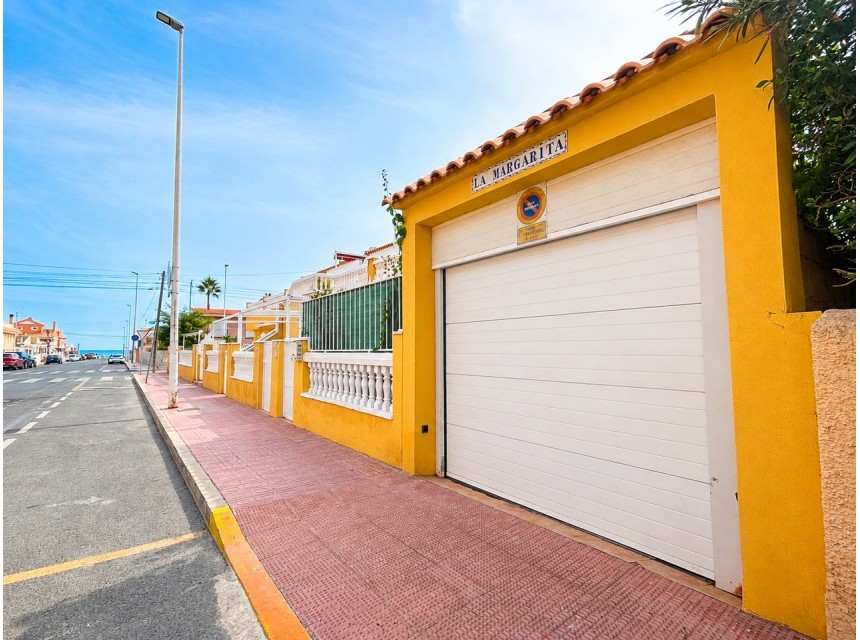 Resale - Apartment - La Mata, Torrevieja - La Mata