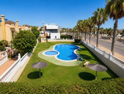 Resale - Apartment - Orihuela Costa - Cabo Roig