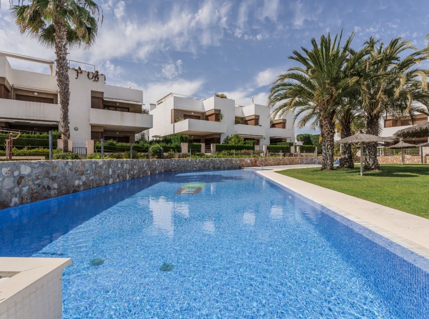 Resale - Apartment - Orihuela Costa - La Zenia
