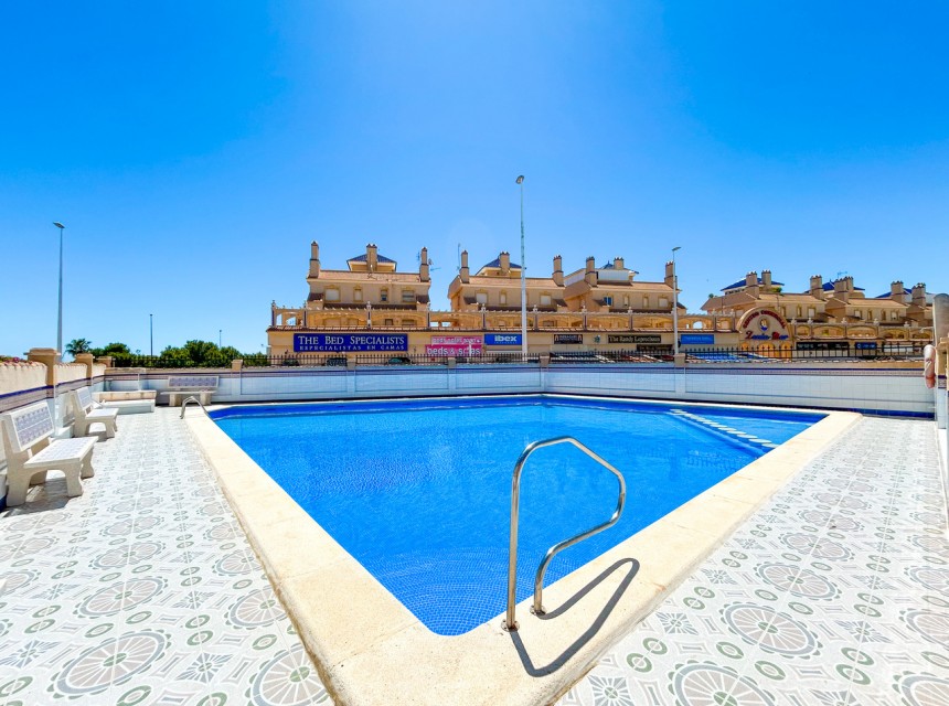 Resale - Apartment - Orihuela Costa - La Zenia