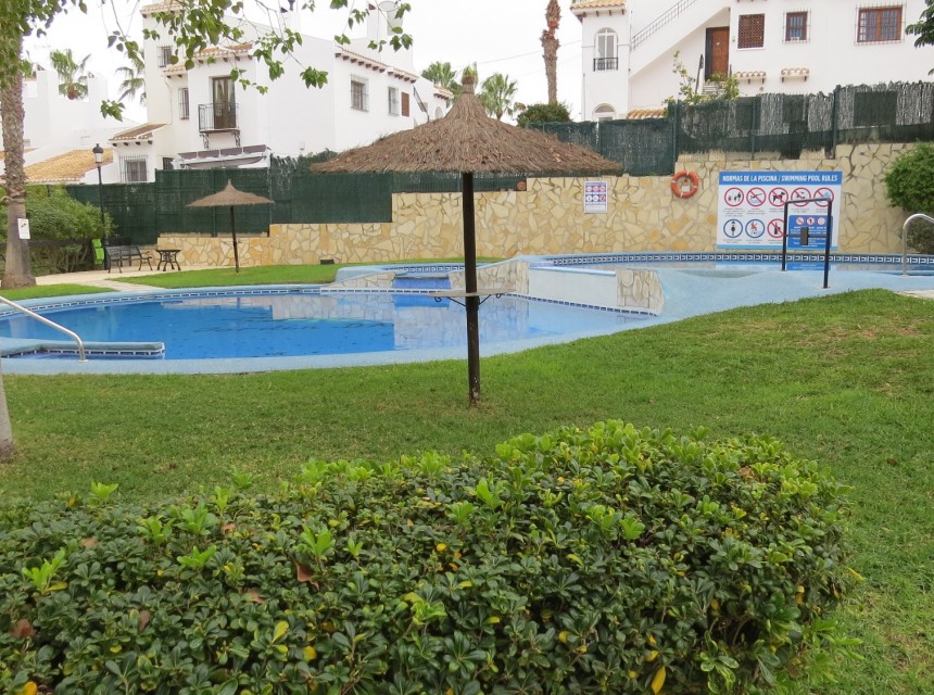 Resale - Apartment - Orihuela Costa - Villamartín