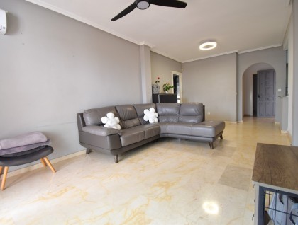 Resale - Apartment - Orihuela Costa - Villamartín