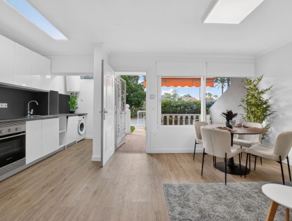 Resale - Apartment - Orihuela Costa - Villamartín