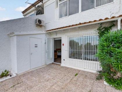 Resale - Apartment - Orihuela Costa - Villamartín