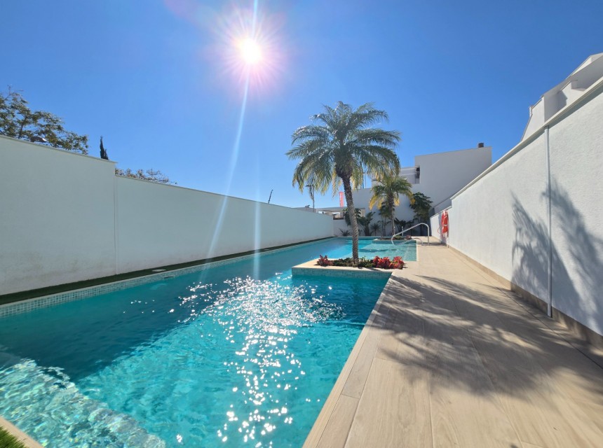 Resale - Apartment - Pilar de La Horadada