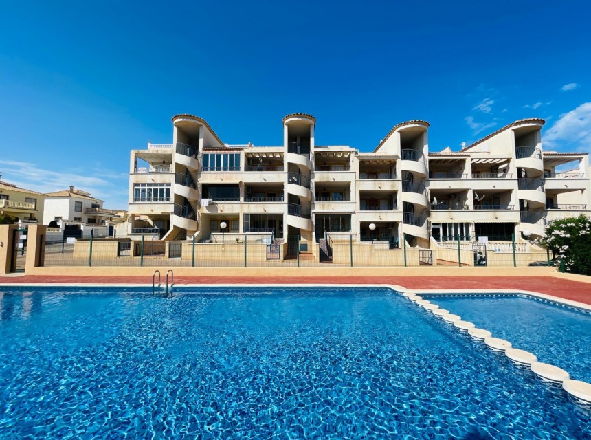 Resale - Apartment - Punta Prima