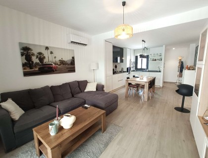 Resale - Apartment - San Miguel de Salinas - Las Comunicaciones